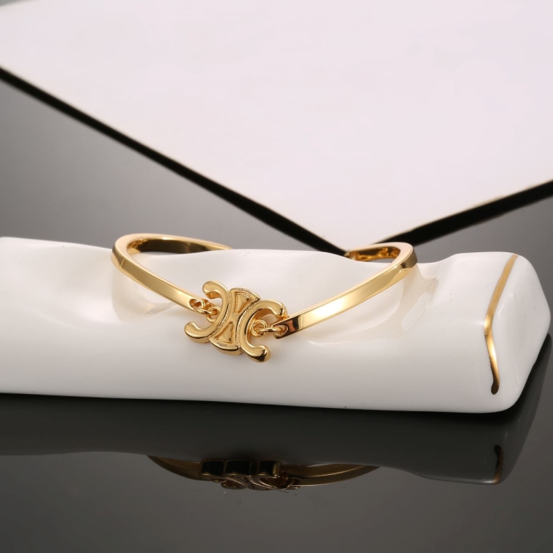 Ce1i*e bracelets